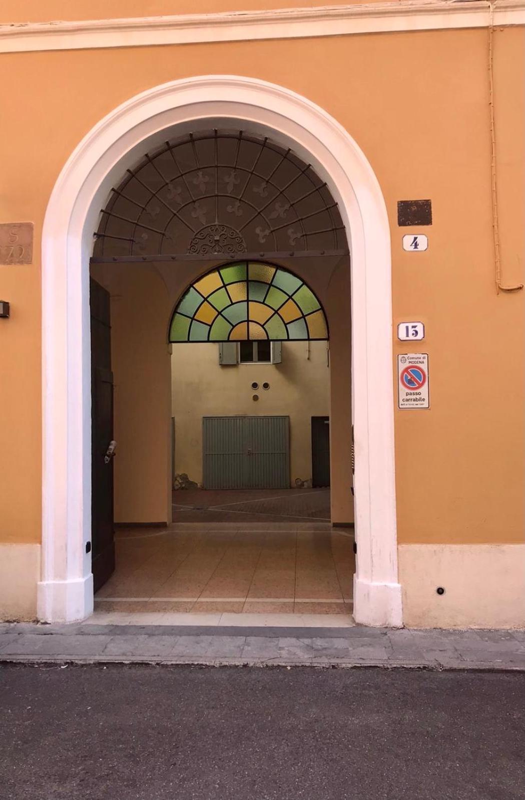 Domus Lägenhet Modena Exteriör bild