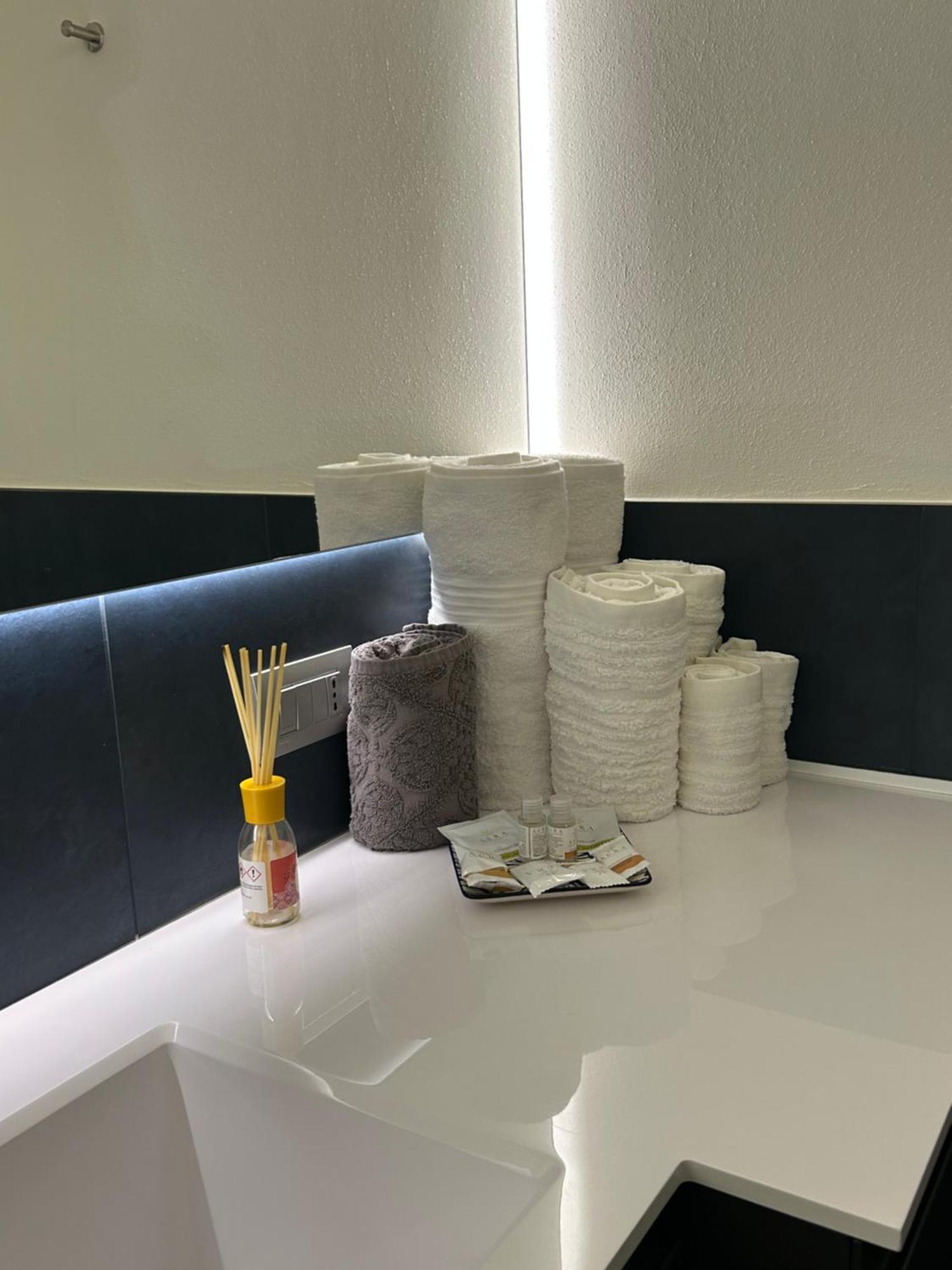 Domus Lägenhet Modena Exteriör bild