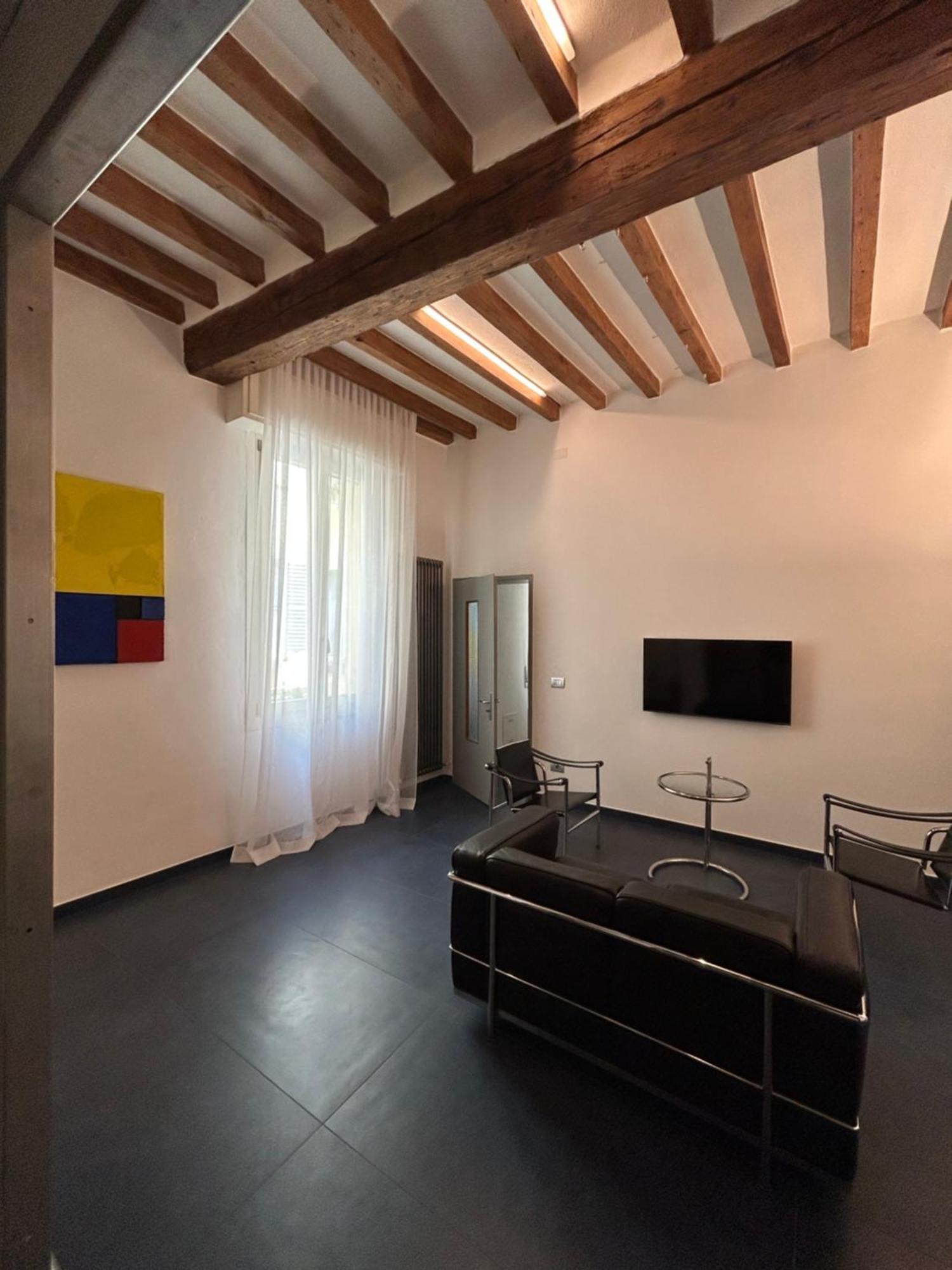 Domus Lägenhet Modena Exteriör bild