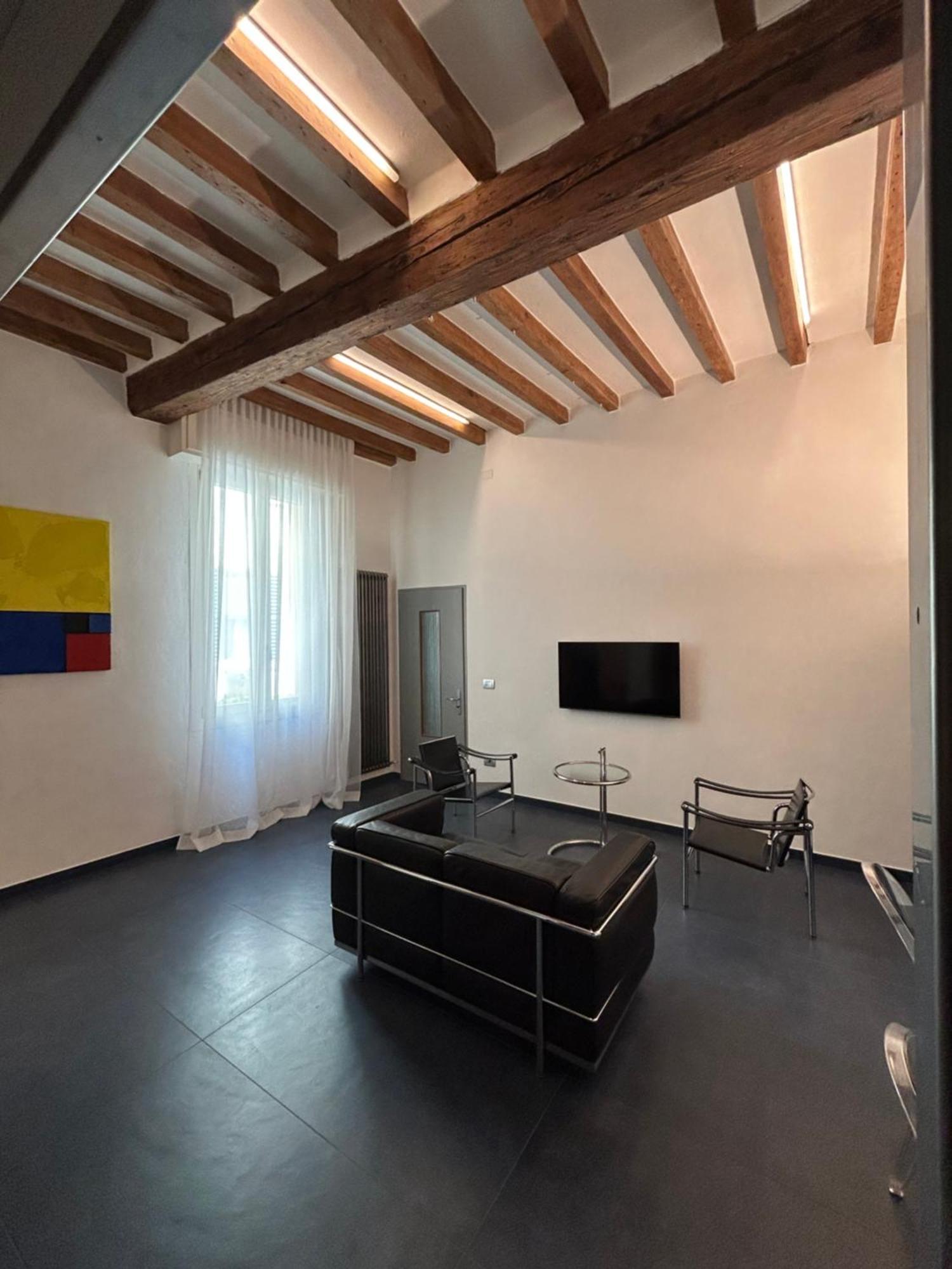 Domus Lägenhet Modena Exteriör bild